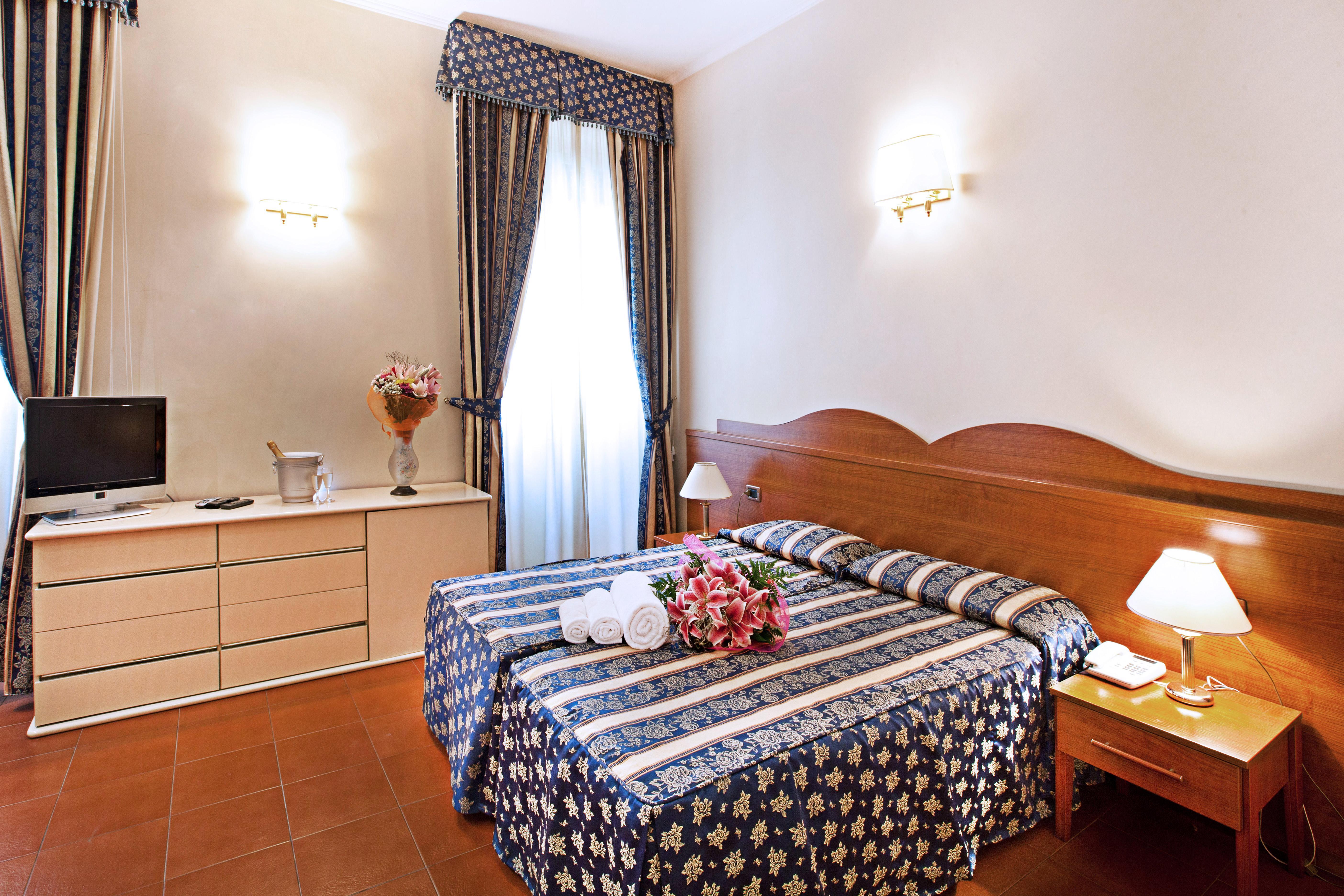 Hotel Augustea โรม ภายนอก รูปภาพ