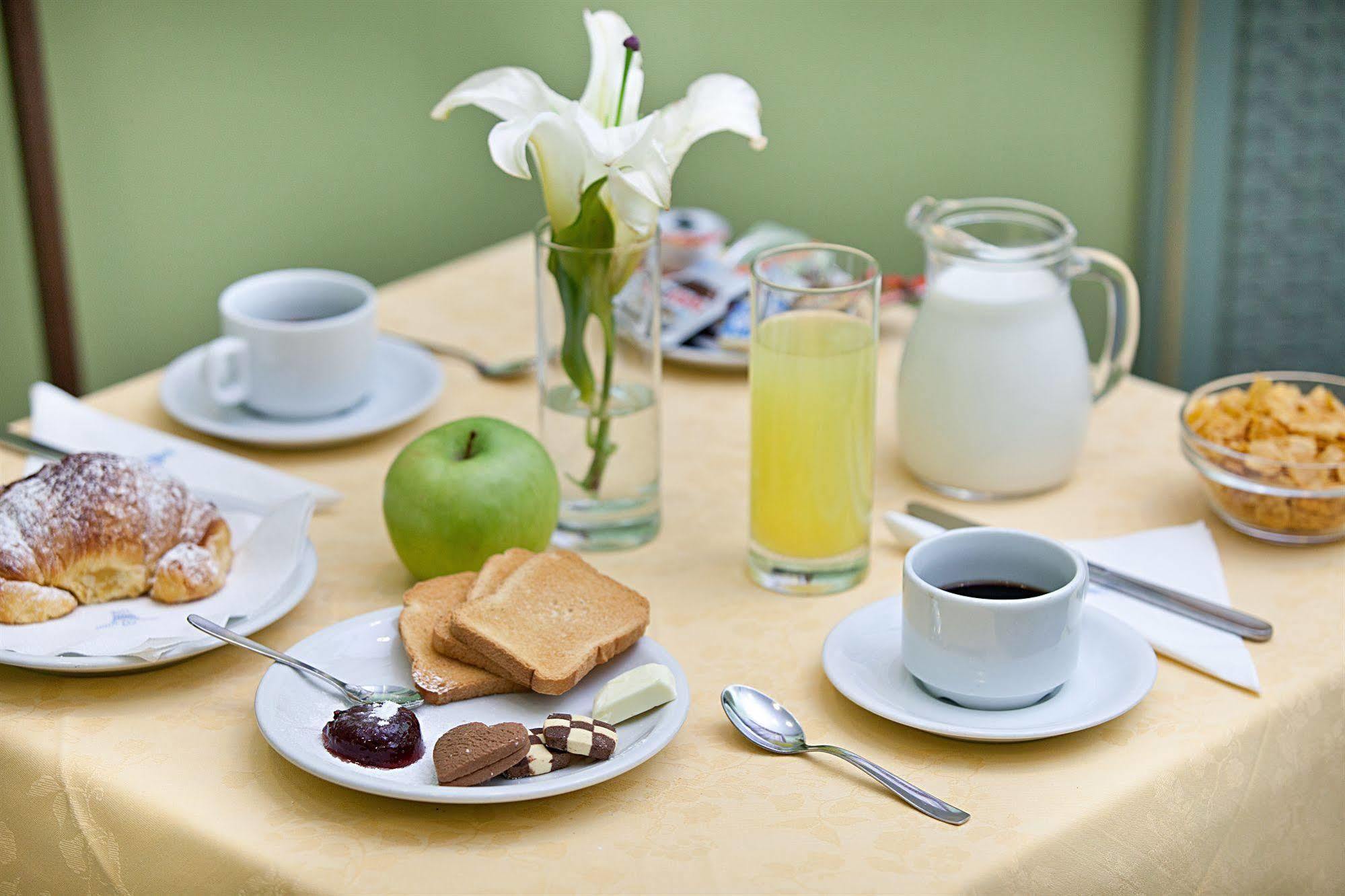 Hotel Augustea โรม ภายนอก รูปภาพ