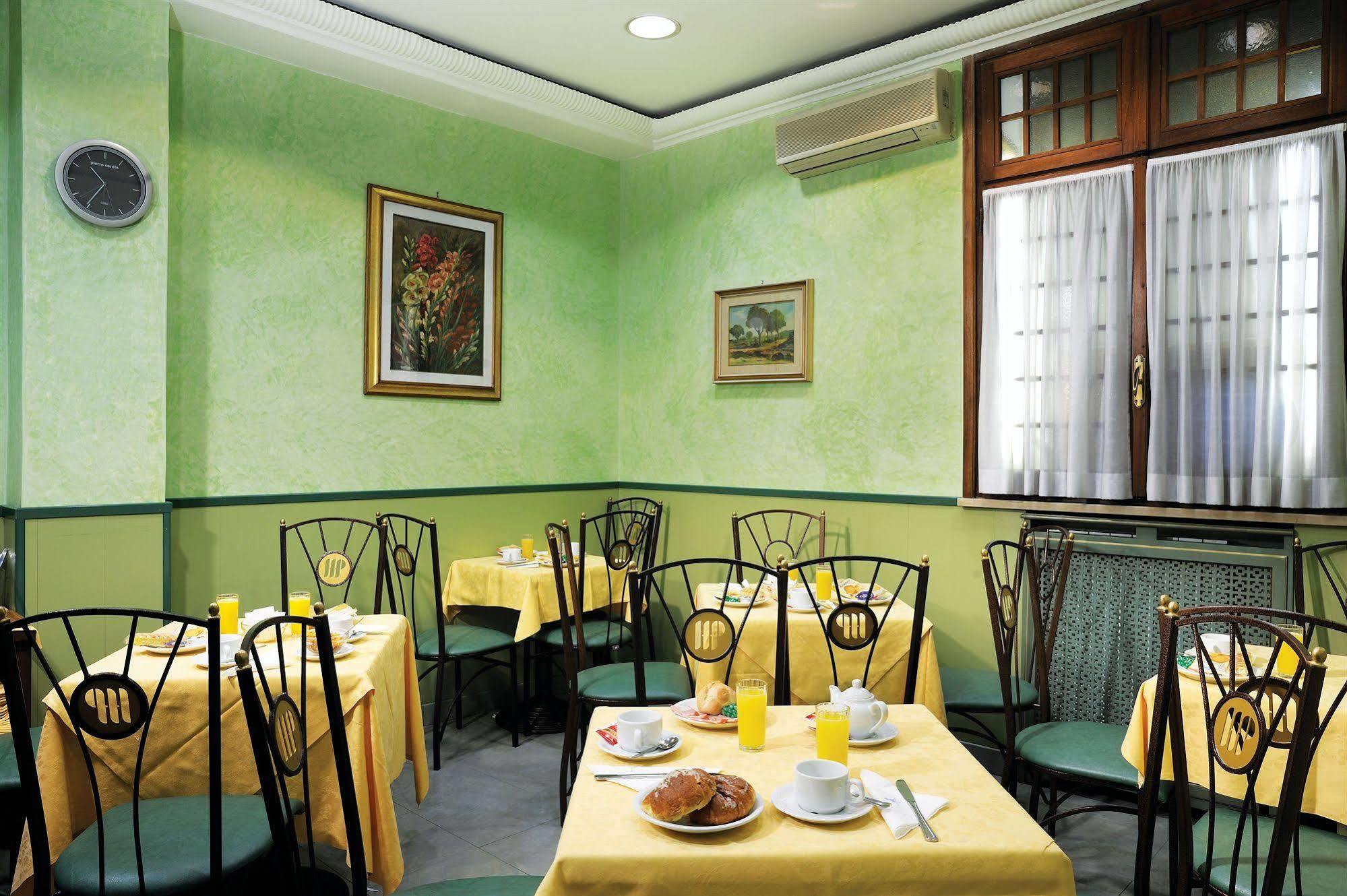 Hotel Augustea โรม ภายนอก รูปภาพ